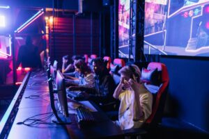 Ilustracja artykułu: Esport: jak czytać transfery i prize pool bez mitów - praktyczny przewodnik