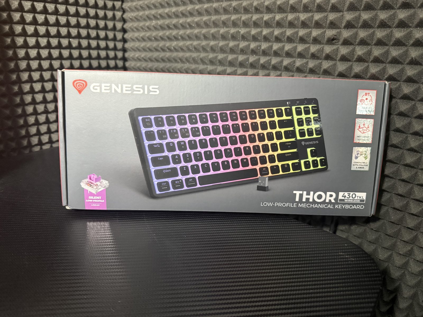 Karton klawiatury Thor 430 TKL Wireless z boku