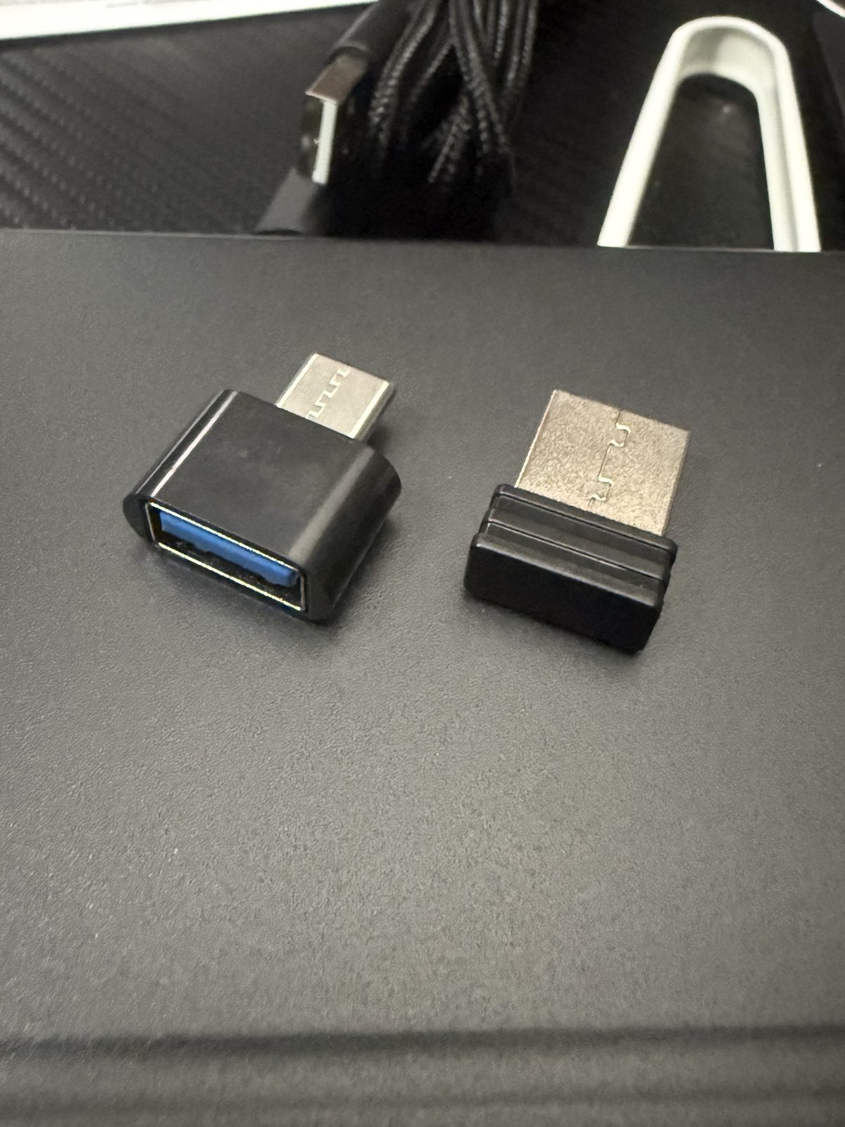 Przejsciowka USB-C na USB-A i odbiornik bezprzewodowy
