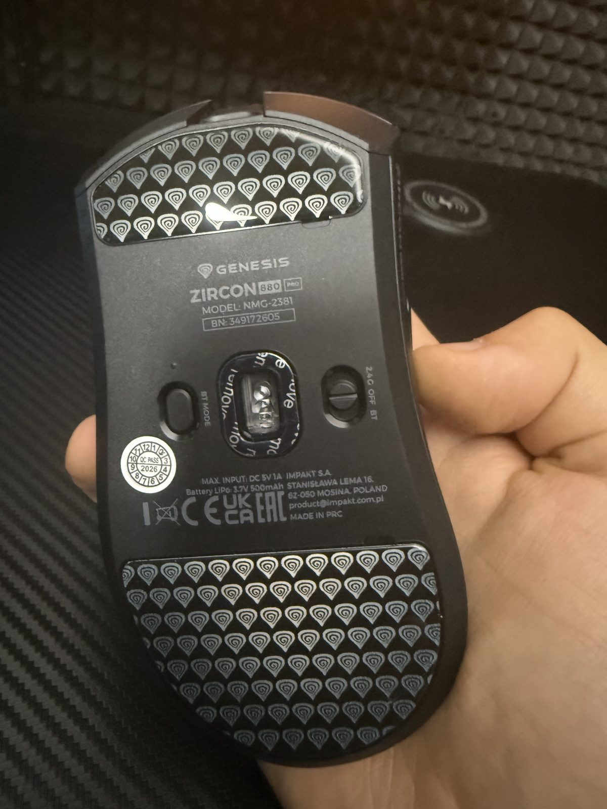 Spod myszy Zircon 880 PRO z oznaczeniem modelu
